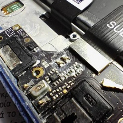 επισκευή-κινητού-από-νερα-ΤΕΧΝΙΚΟΣ ΥΠΟΛΟΓΙΣΤΩΝ ΘΕΣΣΑΛΟΝΙΚΗ